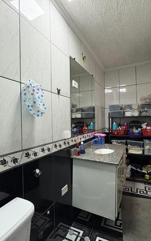 Casa à venda com 185m², 3 quartos e 2 vagas Casa à venda com 185m², 3 quartos e 2 vagasBanheiro da Suíte 1