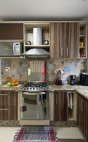 Casa à venda com 185m², 3 quartos e 2 vagas Casa à venda com 185m², 3 quartos e 2 vagasCozinha
