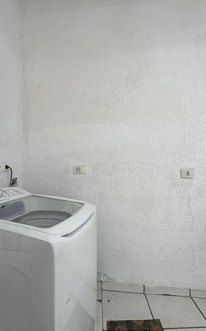 Casa à venda com 185m², 3 quartos e 2 vagas Casa à venda com 185m², 3 quartos e 2 vagasLavanderia