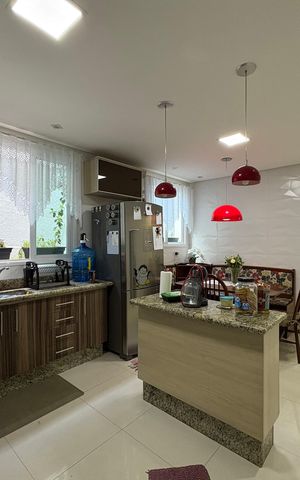 Casa à venda com 185m², 3 quartos e 2 vagas Casa à venda com 185m², 3 quartos e 2 vagasCozinha