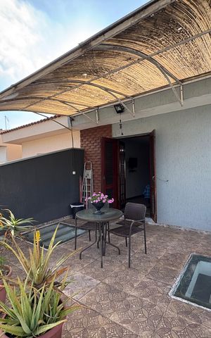 Casa à venda com 185m², 3 quartos e 2 vagas Casa à venda com 185m², 3 quartos e 2 vagasVaranda da Suíte 1