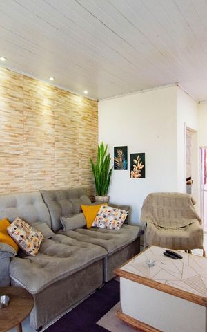 Casa à venda com 176m², 4 quartos e 2 vagas Casa à venda com 176m², 4 quartos e 2 vagasSala