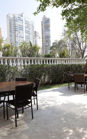 Apartamento à venda com 425m², 5 quartos e 6 vagasÁrea comum - Churrasqueira
