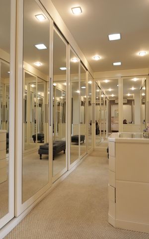Apartamento à venda com 425m², 5 quartos e 6 vagasCloset da suíte 4