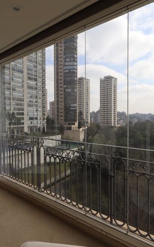 Apartamento à venda com 425m², 5 quartos e 6 vagasVaranda da suíte 4