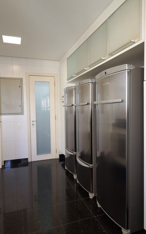 Apartamento à venda com 425m², 5 quartos e 6 vagasCozinha