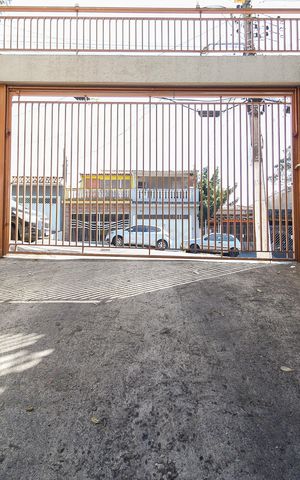 Apartamento para alugar com 40m², 2 quartos e 1 vaga Apartamento para alugar com 40m², 2 quartos e 1 vagaFachada