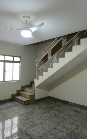 Casa à venda com 330m², 3 quartos e 7 vagasSala 2