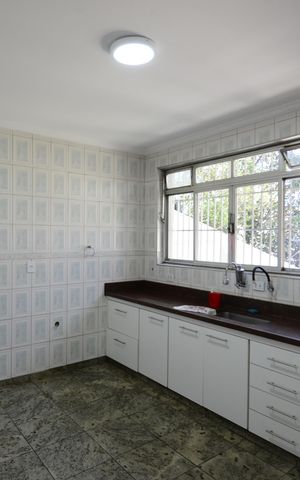 Casa à venda com 330m², 3 quartos e 7 vagasCozinha
