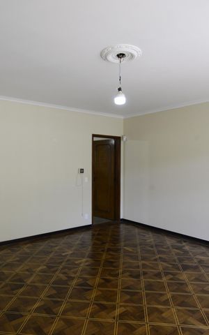 Casa à venda com 330m², 3 quartos e 7 vagasSala