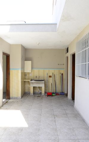Casa à venda com 330m², 3 quartos e 7 vagasÁrea de Serviço