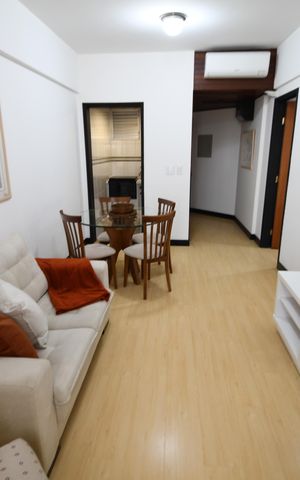Apartamento à venda com 48m², 1 quarto e 1 vagaSala