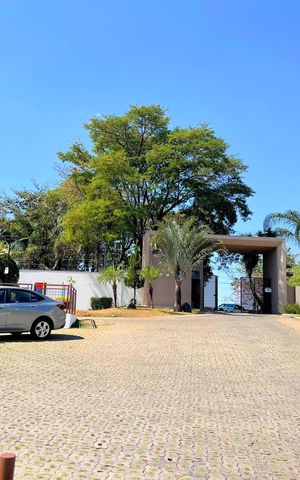 Casa de condomínio à venda com 149m², 3 quartos e 4 vagasFachada