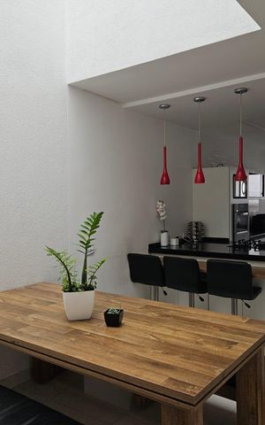 Casa à venda com 170m², 3 quartos e 2 vagas Casa à venda com 170m², 3 quartos e 2 vagasCozinha