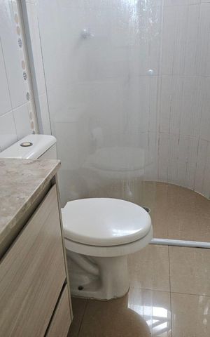 Casa à venda com 170m², 3 quartos e 2 vagas Casa à venda com 170m², 3 quartos e 2 vagasBanheiro da Suíte
