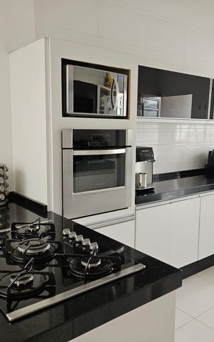 Casa à venda com 170m², 3 quartos e 2 vagas Casa à venda com 170m², 3 quartos e 2 vagasCozinha