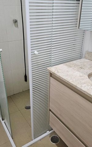 Casa à venda com 170m², 3 quartos e 2 vagas Casa à venda com 170m², 3 quartos e 2 vagasBanheiro Social