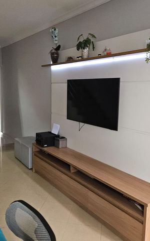 Casa à venda com 170m², 3 quartos e 2 vagas Casa à venda com 170m², 3 quartos e 2 vagasSala