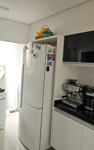 Casa à venda com 170m², 3 quartos e 2 vagas Casa à venda com 170m², 3 quartos e 2 vagasCozinha