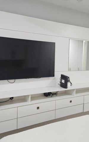Casa à venda com 170m², 3 quartos e 2 vagas Casa à venda com 170m², 3 quartos e 2 vagasSuíte