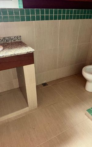 Casa à venda com 900m², 7 quartos e 4 vagas Casa à venda com 900m², 7 quartos e 4 vagasBanheiro da Suíte 3