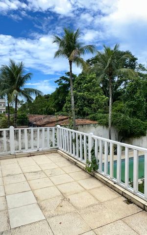 Casa à venda com 900m², 7 quartos e 4 vagas Casa à venda com 900m², 7 quartos e 4 vagasVaranda da Suíte 3