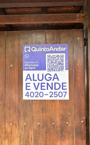 Casa à venda com 900m², 7 quartos e 4 vagas Casa à venda com 900m², 7 quartos e 4 vagasPlaca