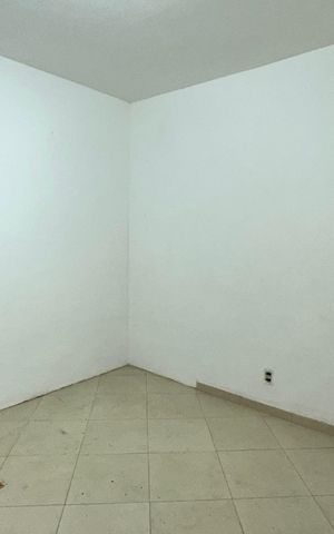 Casa à venda com 900m², 7 quartos e 4 vagas Casa à venda com 900m², 7 quartos e 4 vagasQuarto 2