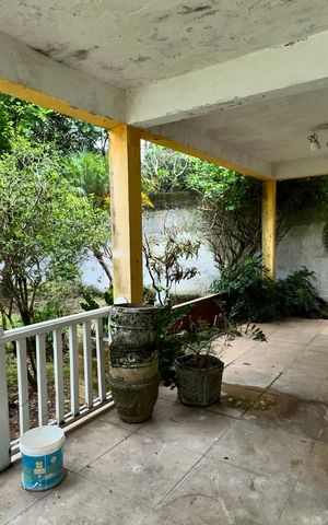 Casa à venda com 900m², 7 quartos e 4 vagas Casa à venda com 900m², 7 quartos e 4 vagasQuintal