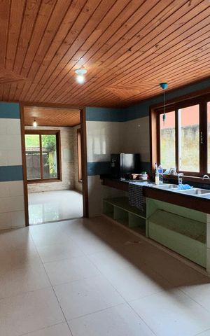 Casa à venda com 900m², 7 quartos e 4 vagas Casa à venda com 900m², 7 quartos e 4 vagasCozinha