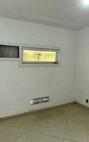Casa à venda com 900m², 7 quartos e 4 vagas Casa à venda com 900m², 7 quartos e 4 vagasQuarto 2