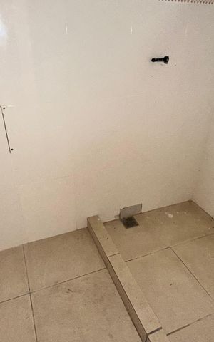 Casa à venda com 900m², 7 quartos e 4 vagas Casa à venda com 900m², 7 quartos e 4 vagasBanheiro da Suíte 2
