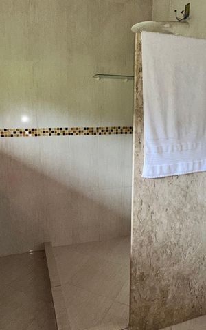 Casa à venda com 900m², 7 quartos e 4 vagas Casa à venda com 900m², 7 quartos e 4 vagasBanheiro da Suíte 4