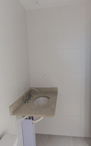 Apartamento à venda com 64m², 2 quartos e 2 vagas Apartamento à venda com 64m², 2 quartos e 2 vagasBanheiro da Suíte