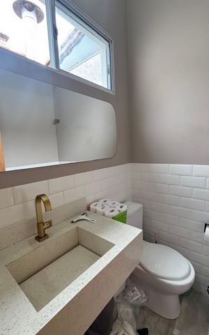 Apartamento à venda com 95m², 2 quartos e 1 vaga Apartamento à venda com 95m², 2 quartos e 1 vagaCobertura - Banheiro