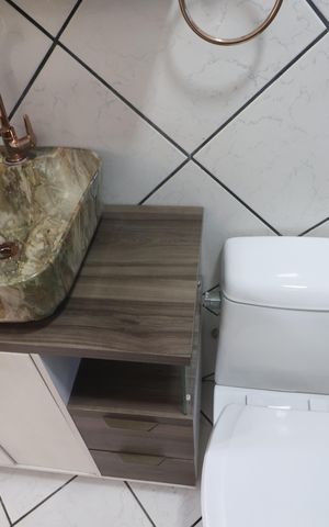 Casa à venda com 270m², 3 quartos e 3 vagasBanheiro