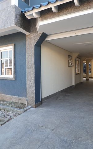 Casa à venda com 270m², 3 quartos e 3 vagasÁrea externa