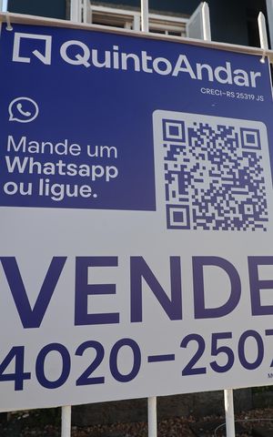 Casa à venda com 270m², 3 quartos e 3 vagasPlaca