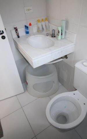 Casa à venda com 100m², 3 quartos e 2 vagasQuarto 1 - Banheiro