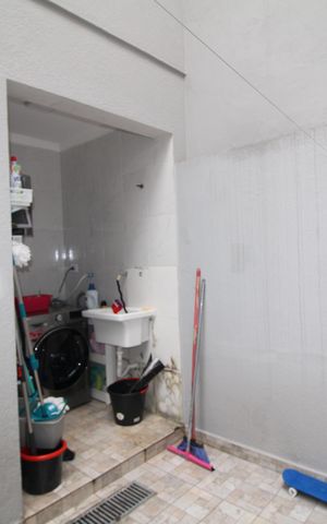 Casa à venda com 100m², 3 quartos e 2 vagasÁrea de Serviço