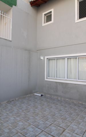 Casa à venda com 100m², 3 quartos e 2 vagasGaragem