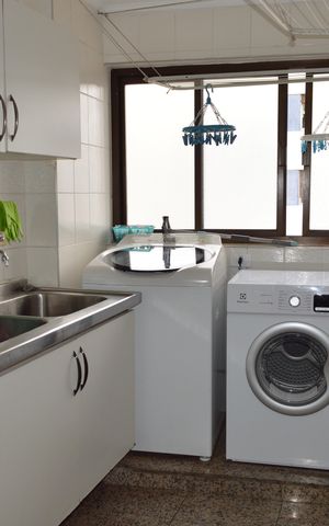 Apartamento à venda com 468m², 4 quartos e 8 vagasÁrea de Serviço