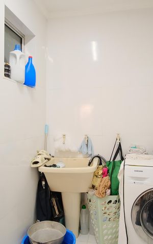 Casa à venda com 140m², 2 quartos e 2 vagasÁrea de Serviço