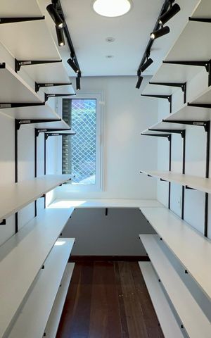 Apartamento à venda com 88m², 2 quartos e 2 vagas Apartamento à venda com 88m², 2 quartos e 2 vagasCloset da suíte