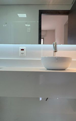 Apartamento à venda com 88m², 2 quartos e 2 vagas Apartamento à venda com 88m², 2 quartos e 2 vagasBanheiro da Suíte