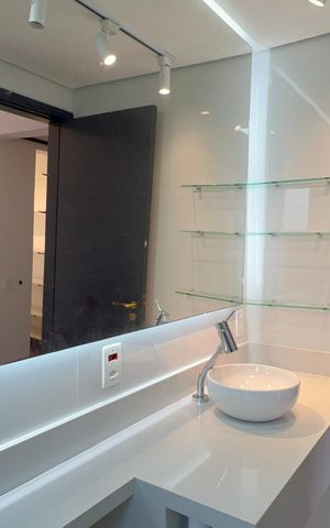 Apartamento à venda com 88m², 2 quartos e 2 vagas Apartamento à venda com 88m², 2 quartos e 2 vagasBanheiro da Suíte