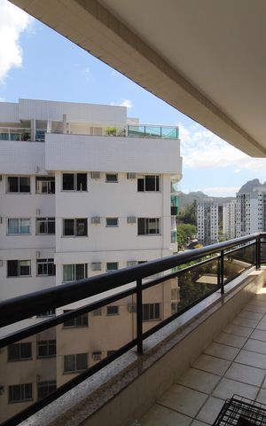 Apartamento à venda com 150m², 3 quartos e 2 vagasQuarto 2 - Varanda