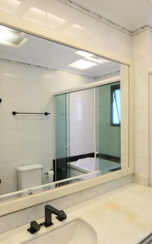 Apartamento à venda com 623m², 4 quartos e 6 vagasBanheiro Social 2