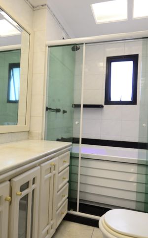 Apartamento à venda com 623m², 4 quartos e 6 vagasBanheiro Social 2