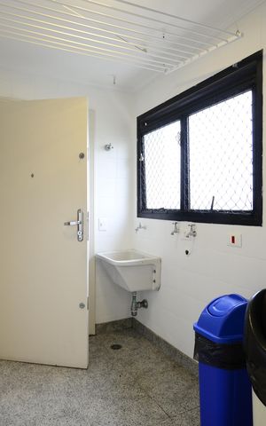 Apartamento à venda com 623m², 4 quartos e 6 vagasÁrea de Serviço